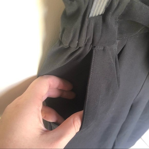 Lululemon Black Noir Crop Pants Size 6 - Picture 15 of 15